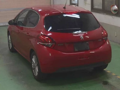 Peugeot 208