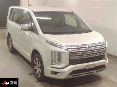 MITSUBISHI DELICA D5