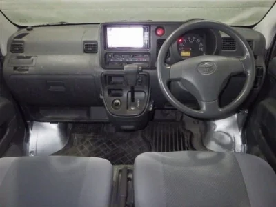 TOYOTA PIXIS VAN