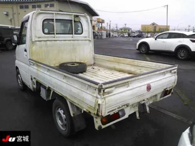 NISSAN CLIPPER TRUCK