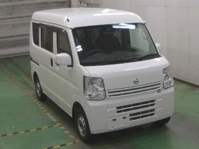 NISSAN CLIPPER VAN