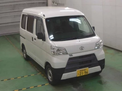 TOYOTA PIXIS VAN