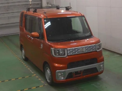 DAIHATSU WAKE