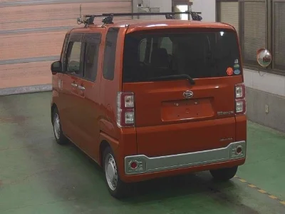 DAIHATSU WAKE