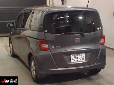 HONDA FREED SPIKE