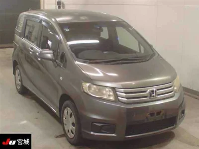 HONDA FREED SPIKE