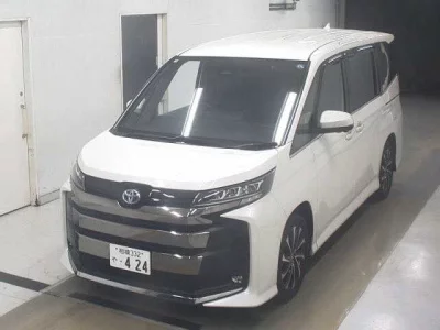 TOYOTA NOAH