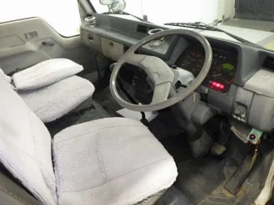 MITSUBISHI CANTER