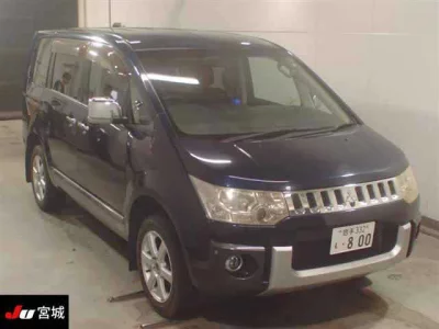 MITSUBISHI DELICA D5