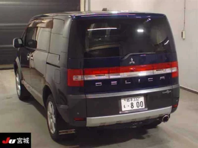 MITSUBISHI DELICA D5