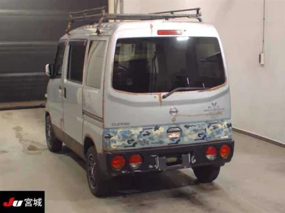 NISSAN CLIPPER VAN