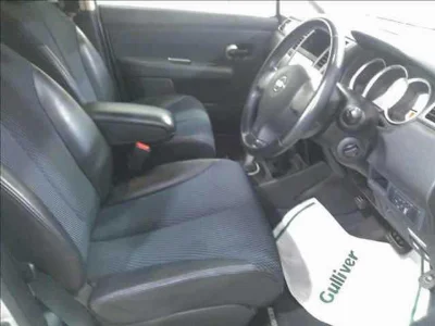 NISSAN TIIDA