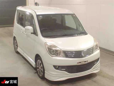 MITSUBISHI DELICA D2