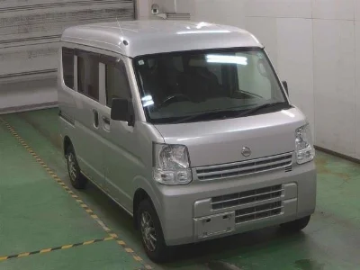 NISSAN CLIPPER VAN