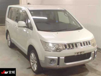 Mitsubishi DELICA D5