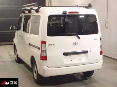 TOYOTA TOWN ACE VAN