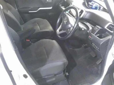 MITSUBISHI DELICA D2