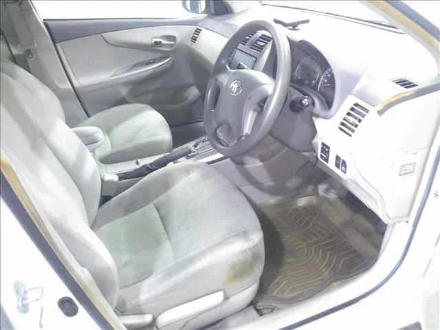Toyota Corolla Axio  с аукциона в Японии
