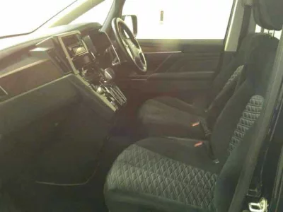 MITSUBISHI DELICA D5