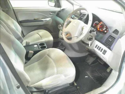 MITSUBISHI GRANDIS