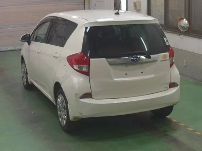 SUBARU TREZIA