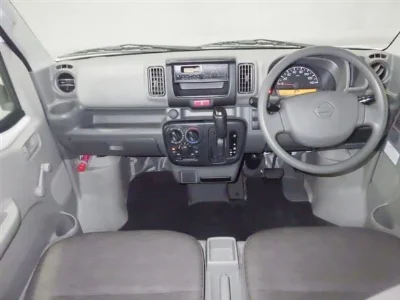 NISSAN CLIPPER VAN