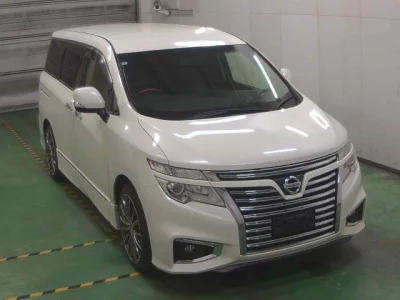 NISSAN ELGRAND