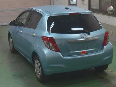 TOYOTA VITZ