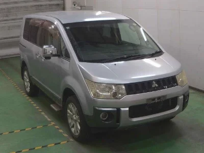 MITSUBISHI DELICA D5