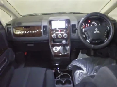 MITSUBISHI DELICA D5