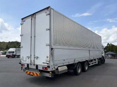 NISSAN UD