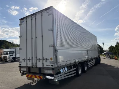 NISSAN UD