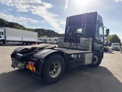 NISSAN UD