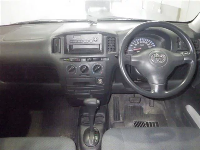 Toyota Succeed  с аукциона в Японии