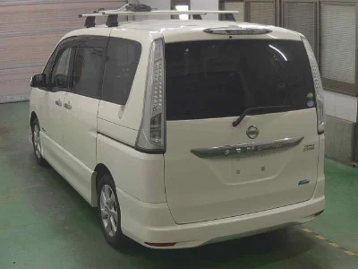 NISSAN SERENA