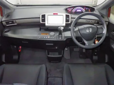 HONDA FREED SPIKE