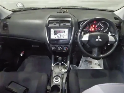 MITSUBISHI RVR
