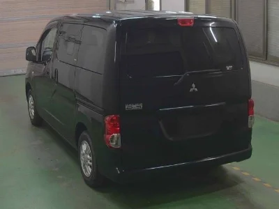 MITSUBISHI DELICA D3