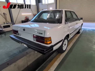 SUBARU LEONE