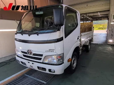 TOYOTA DYNA