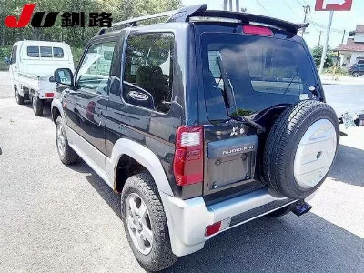 MITSUBISHI PAJERO MINI