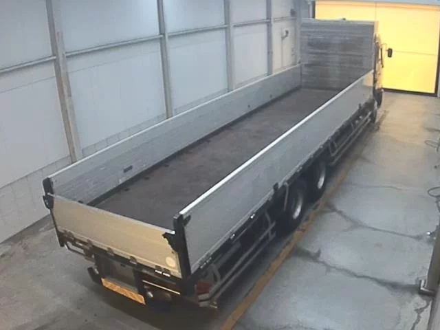 Nissan UD  с аукциона в Японии
