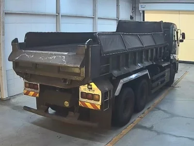 NISSAN UD