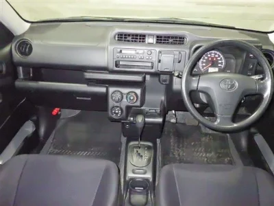 TOYOTA SUCCEED