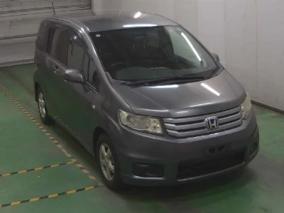 HONDA FREED SPIKE
