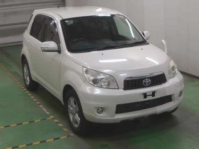 TOYOTA RUSH