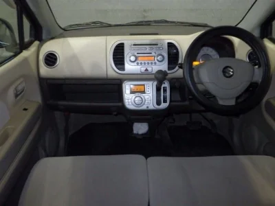 SUZUKI MRWAGON