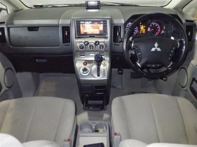 MITSUBISHI DELICA D5