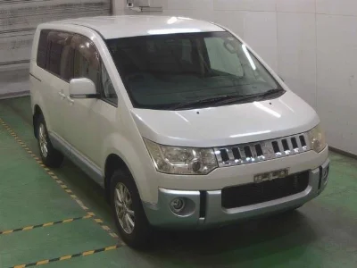 MITSUBISHI DELICA D5
