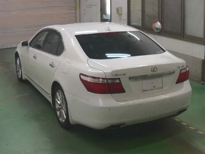 LEXUS LS
